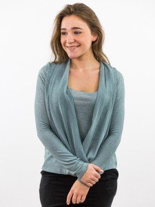 Damen Blusenshirt Wickeloptik Gummizug nachhaltige mode online kaufen HEYLIE
